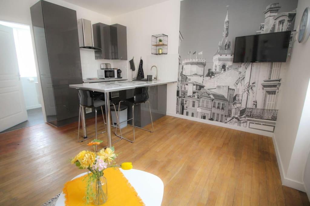 Le Pastel - Grand Studio Renove Ангулем Экстерьер фото